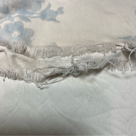 American Eagle Low Rise Hipster y2K Floral Denim Cutoff Jean Shorts Frayed 00 - Picture 8 of 9